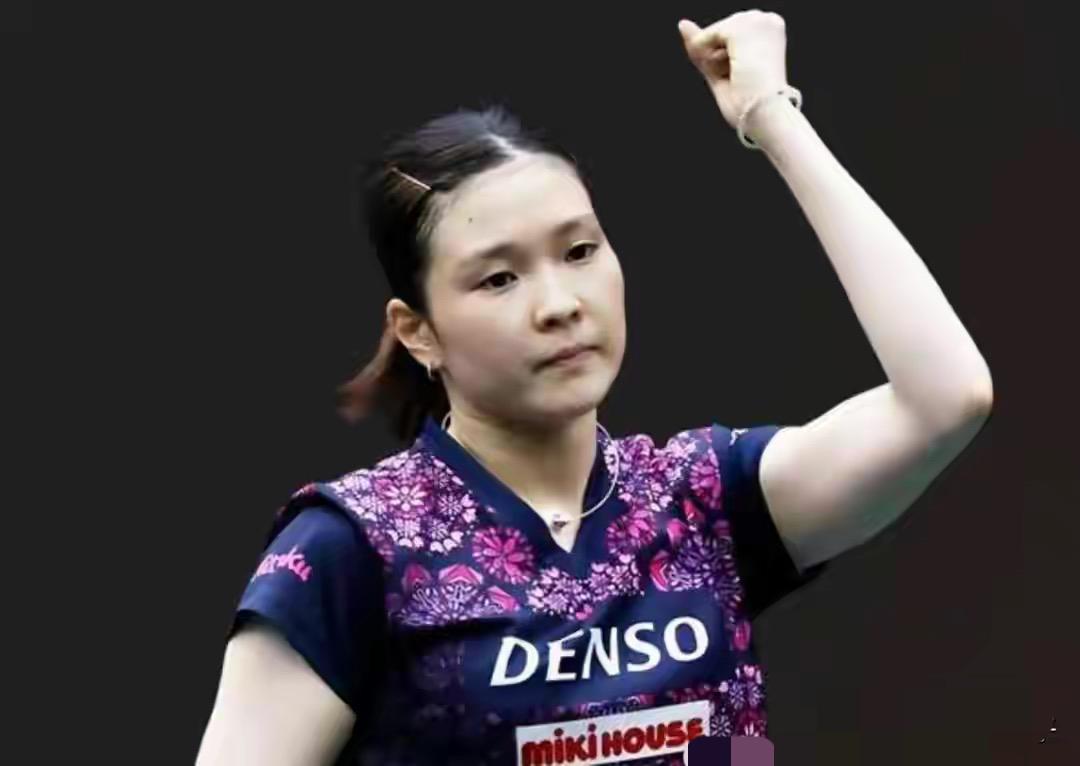 曾在国际赛场十四连胜国乒选手的桥本帆乃香，被问道自己的偶像是谁时，她毫不犹豫地回