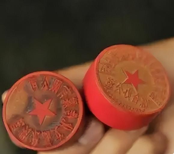 为什么印章安全性极低，却仍是许多单位的唯一凭证？因为这本质上就是一种落后手段，公