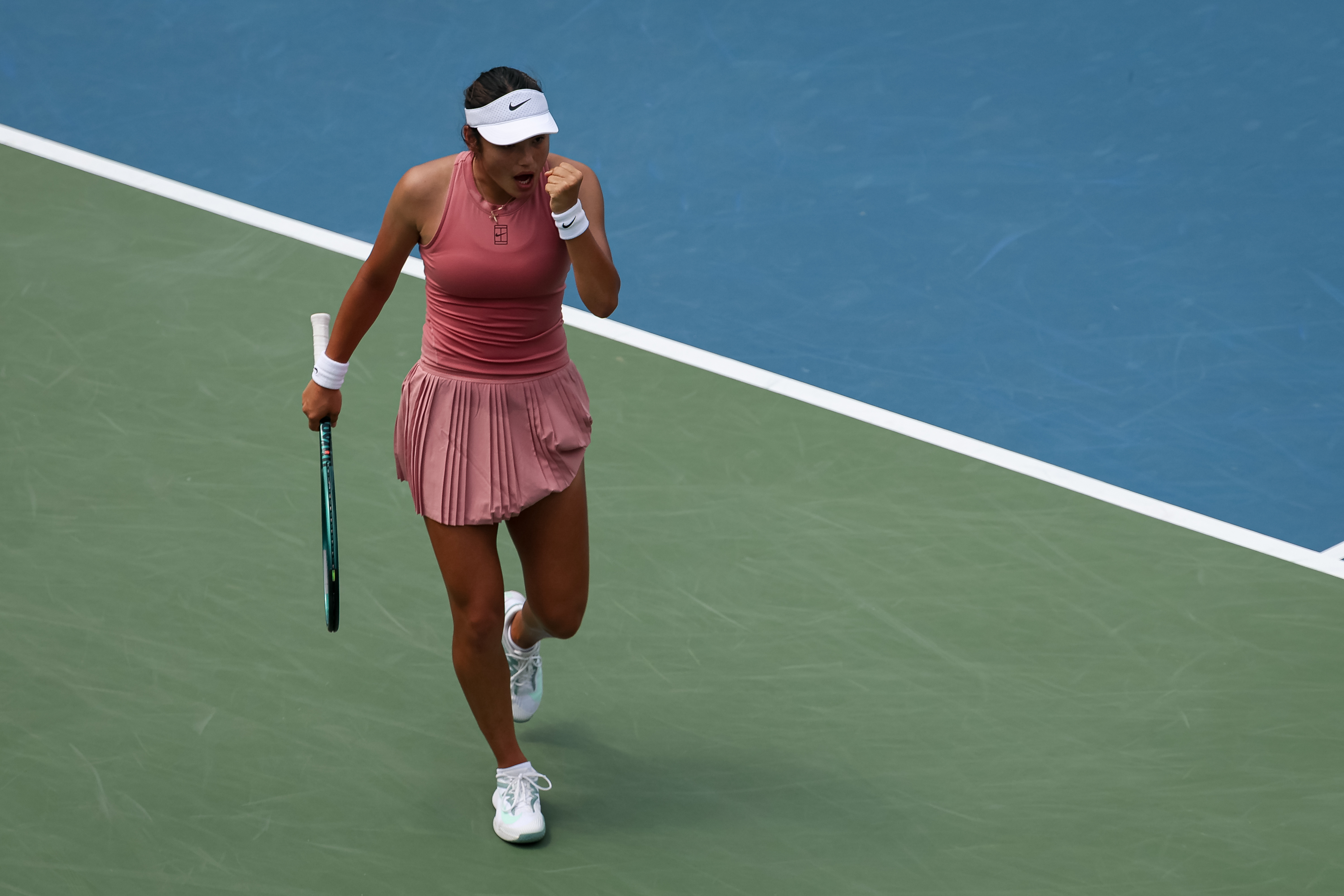 拉杜卡努重返巡回赛四强🔥WTA500华盛顿站1/4决赛，拉杜卡努在第二盘克服2