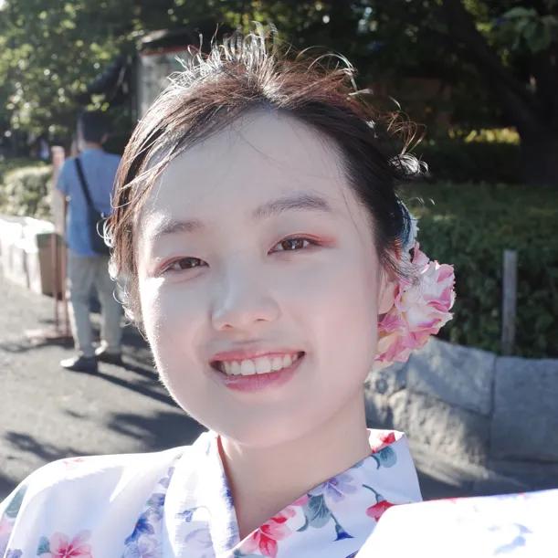 唯一采访过韦东奕的记者对他的印象和看法！四年前，这位长的漂亮有气质的小姐姐有