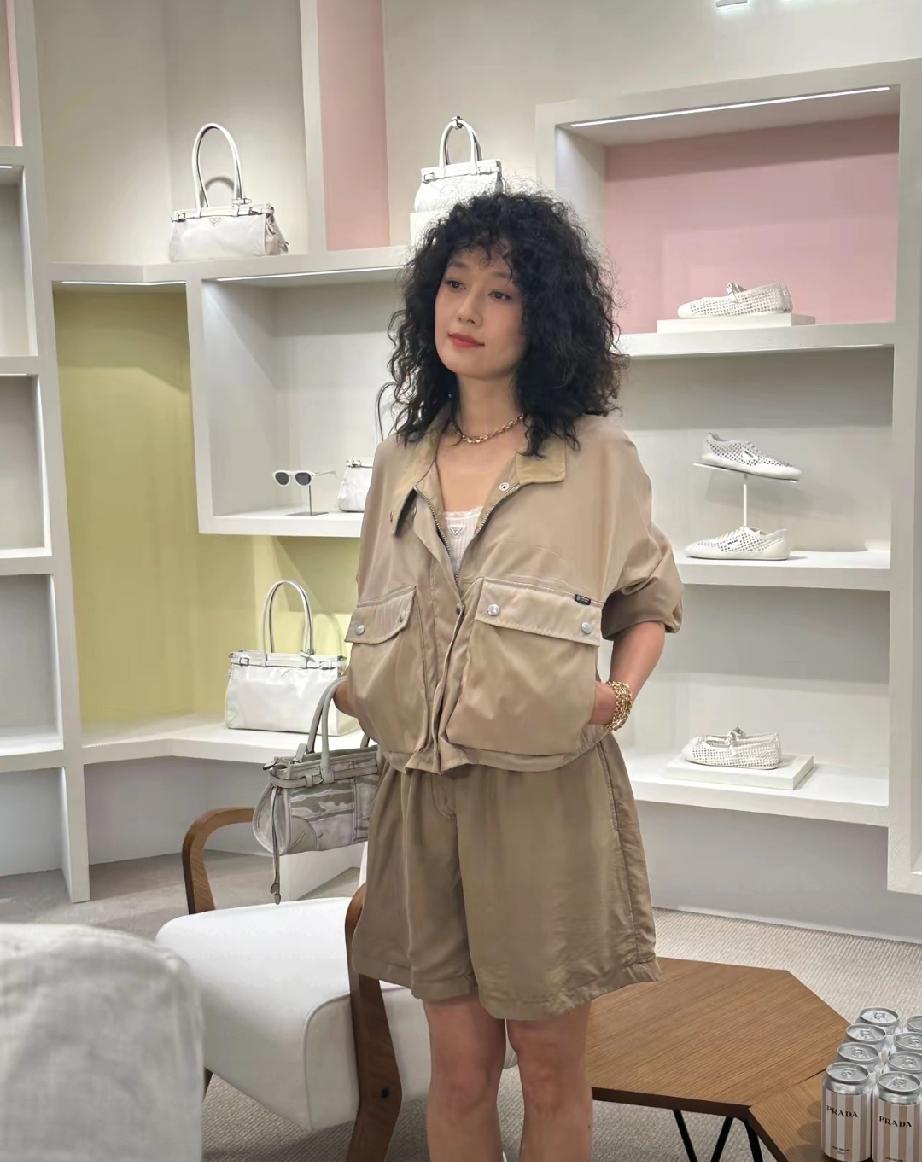 49岁马伊琍新造型撞脸步惊云！短发变爆炸卷，反差大到认不出4