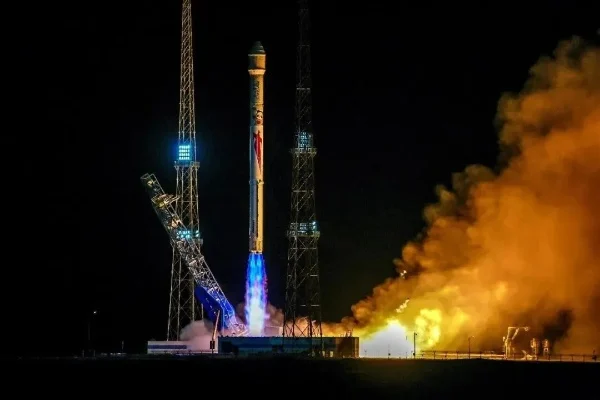 一个月连打两发，还都是一箭十星：朱雀二号这次送上去的，不只是卫星。10月14日19时40分，朱雀二号