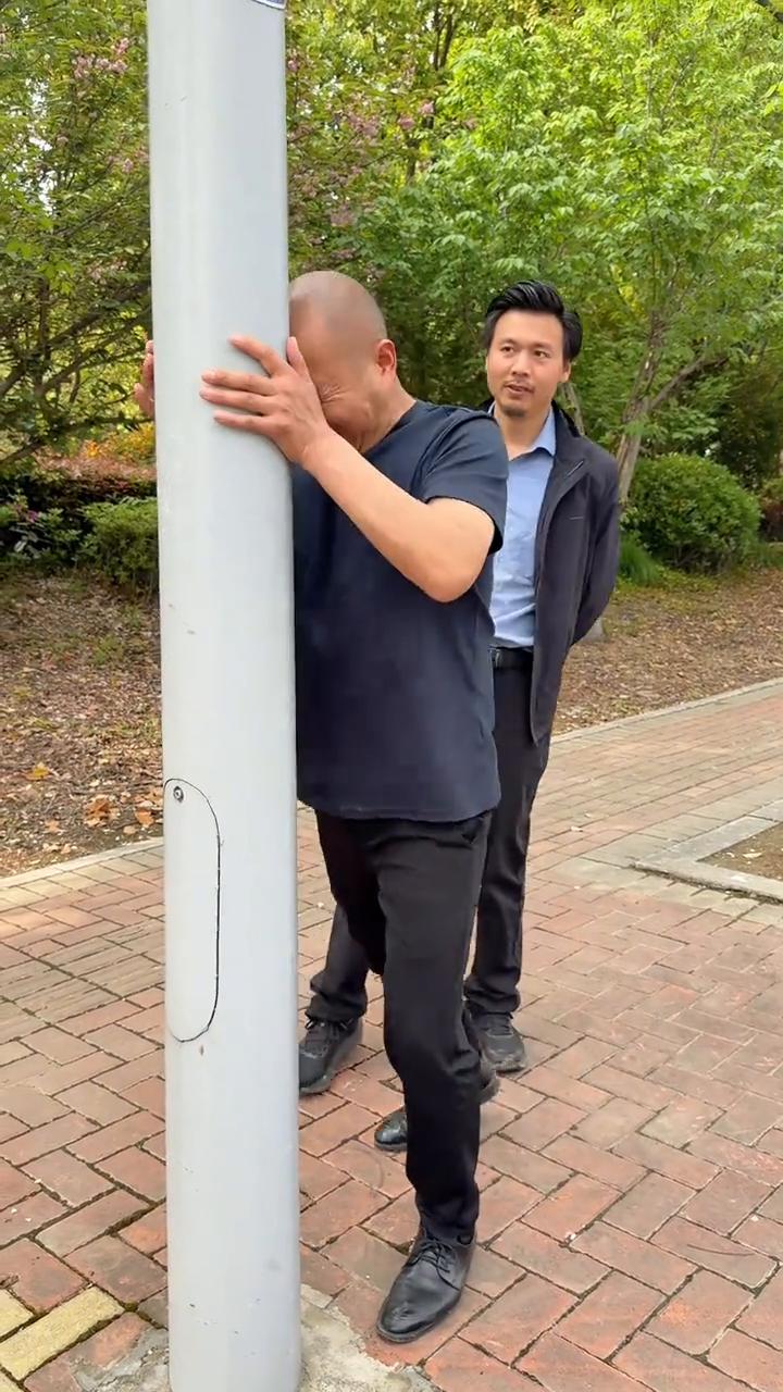 大忙你看，你再看，来。