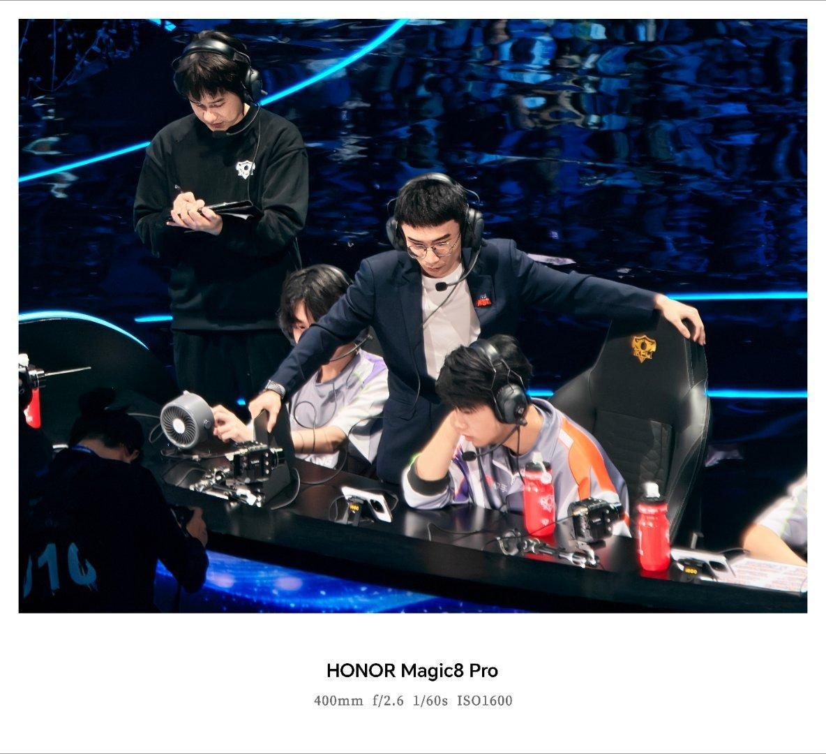 KSG零封狼队兄弟们去线下看的好爽！好家伙，荣耀Magic8Pro+增距镜，