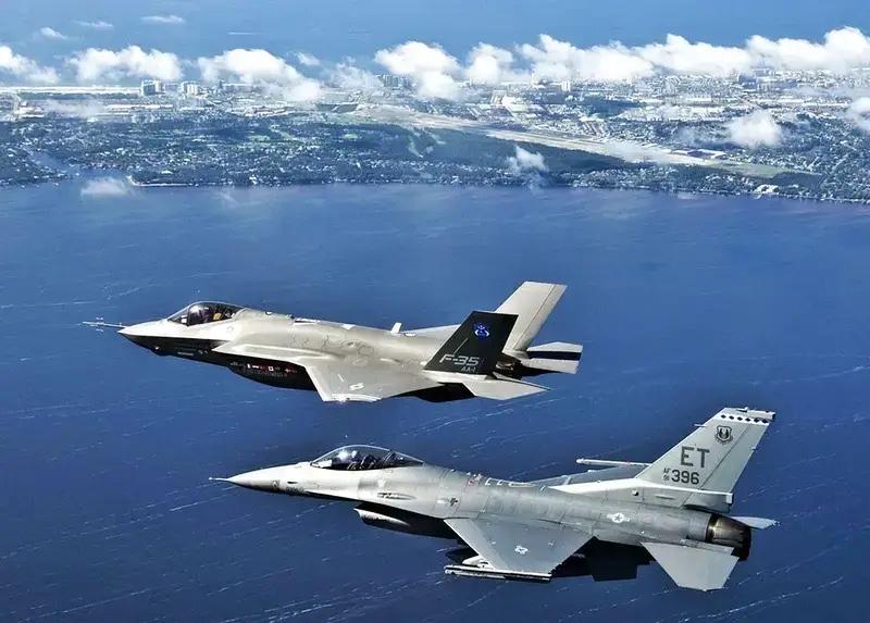 F-35又出大事了，在芬兰总统吐槽没有美国的许可F-35根本飞不起来之后，荷兰国