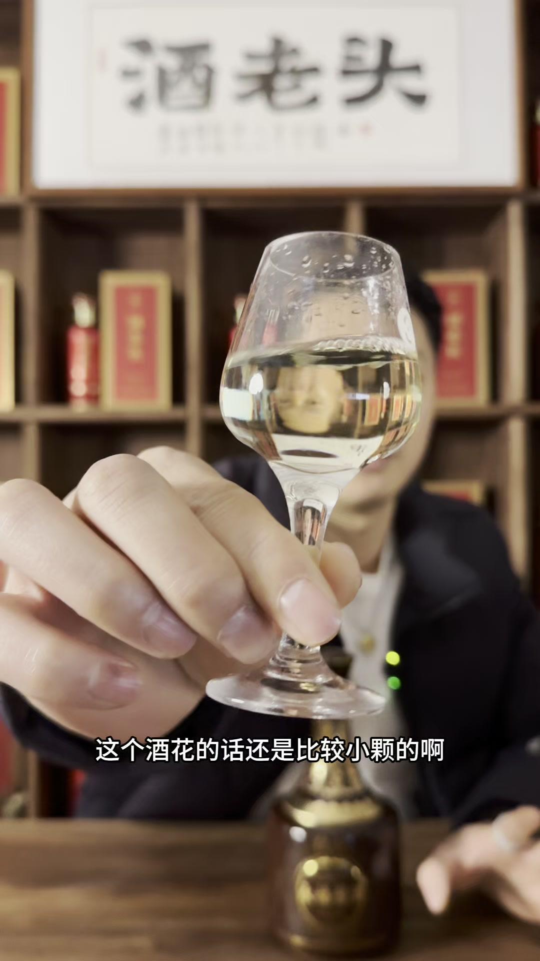 600元的老酒值不值？🍶600块入手2011年五粮液永福酱酒，本以为能喝到惊艳