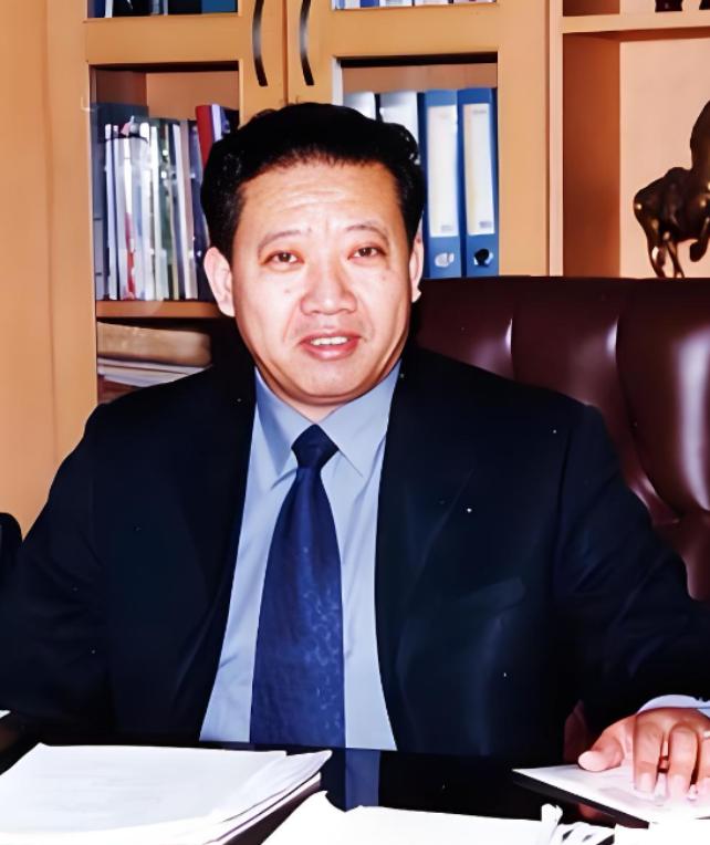 2018年，葵花药业董事长关彦斌与女秘书生下孩子，原配张晓兰得知后，放弃16亿财