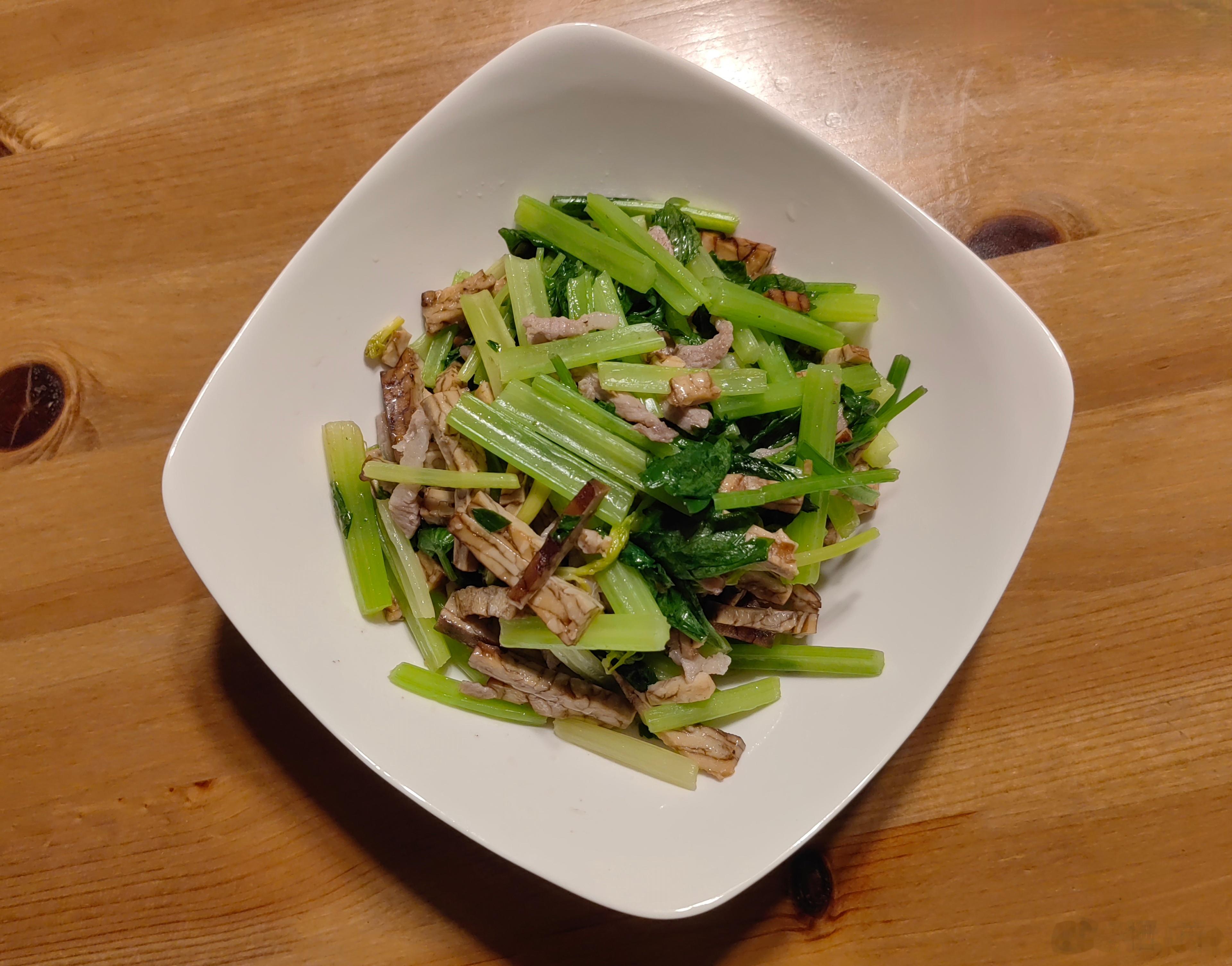 小炒与凉菜。巨下饭。