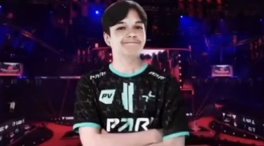 怎么感觉pari除了noone戏都那么多？小孩哥那TA那剑圣还是做小孩桌吧Sat