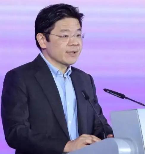 新加坡总理急了！8月23日国庆大会上，黄循财直接用中文下死命令：“绝不可成为单语