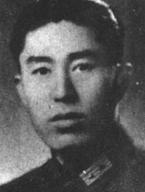 1950年，郑洞国去看病，路过北京时，被周总理叫来家里吃饭，席间，周总理问他：“