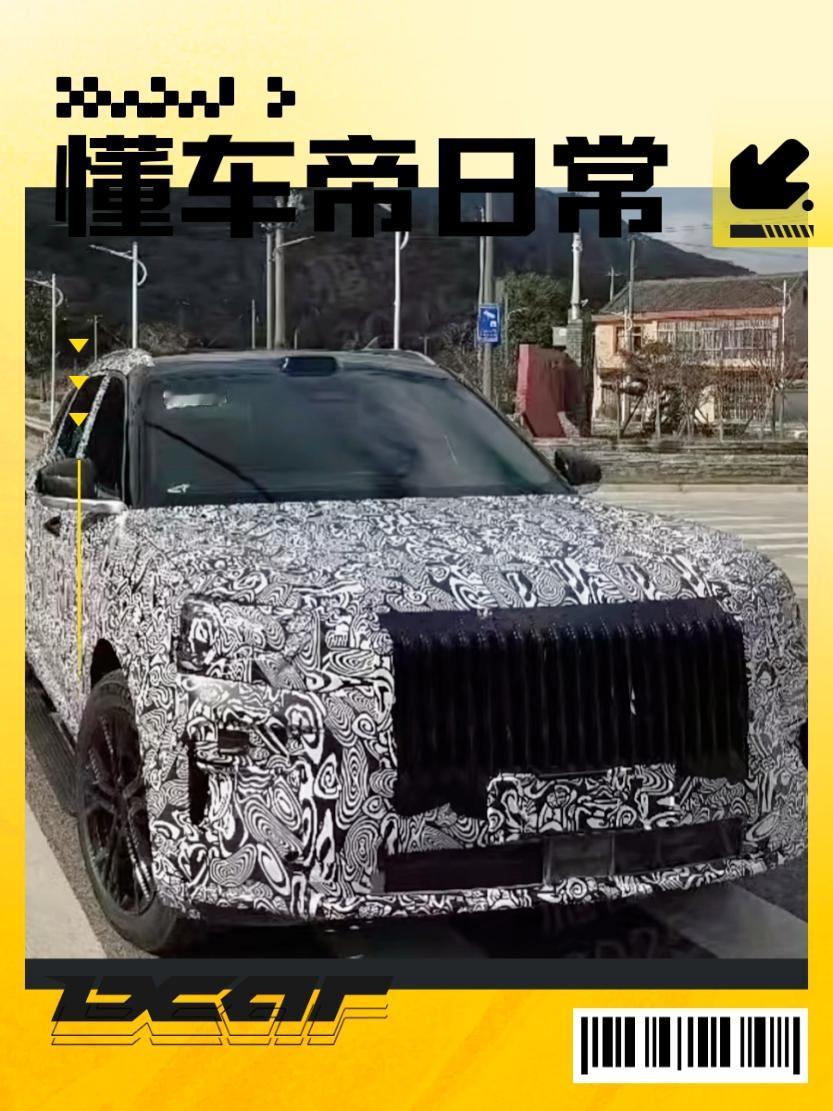 极氪新型SUV路试车披着蒙皮伪装已经在路上跑了很久。新车的名字在网络上开始出现两