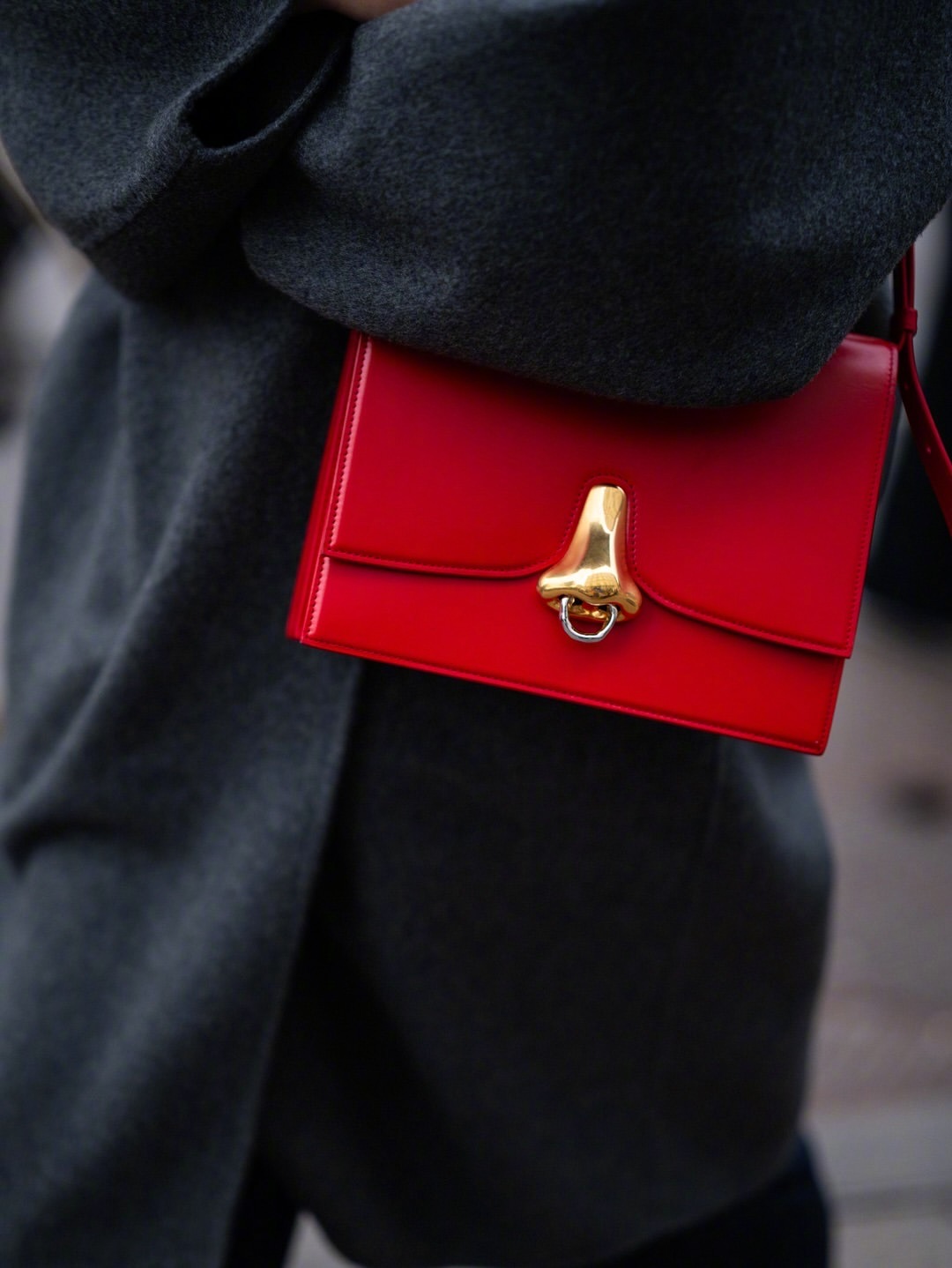 巴黎高定时装周街拍——潮人们的包包！