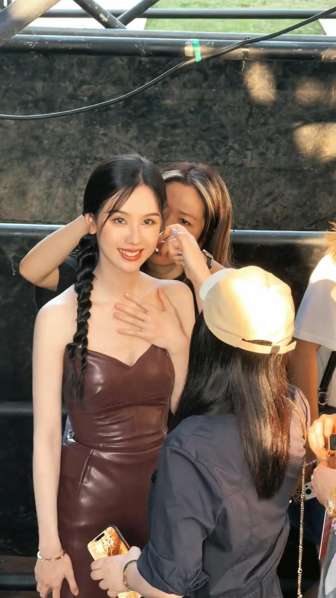 好明艳大方的陈都灵啊啊啊啊啊​​​