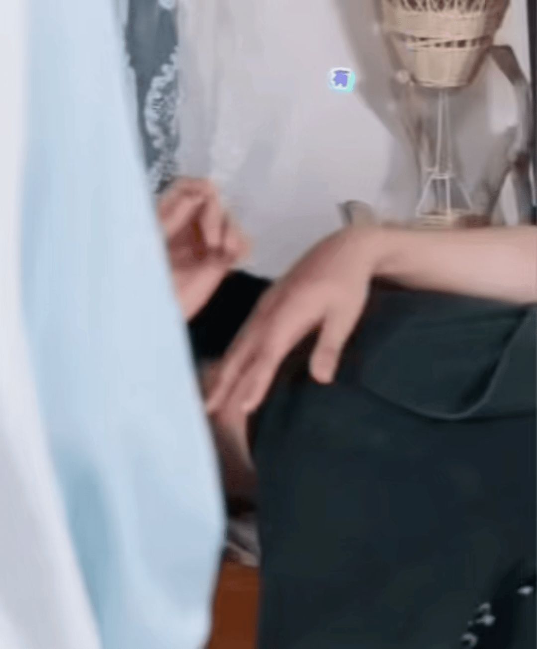 可给你小子爽上了。。我也要我妹子的小手来碰上一碰明爽一番。。。[爱心][爱心][
