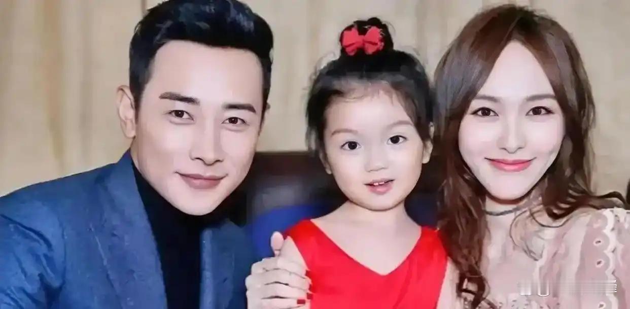 唐嫣罕现身女儿幼儿园活动，42岁生图颜值太惊艳，6岁女儿即将毕业引热议