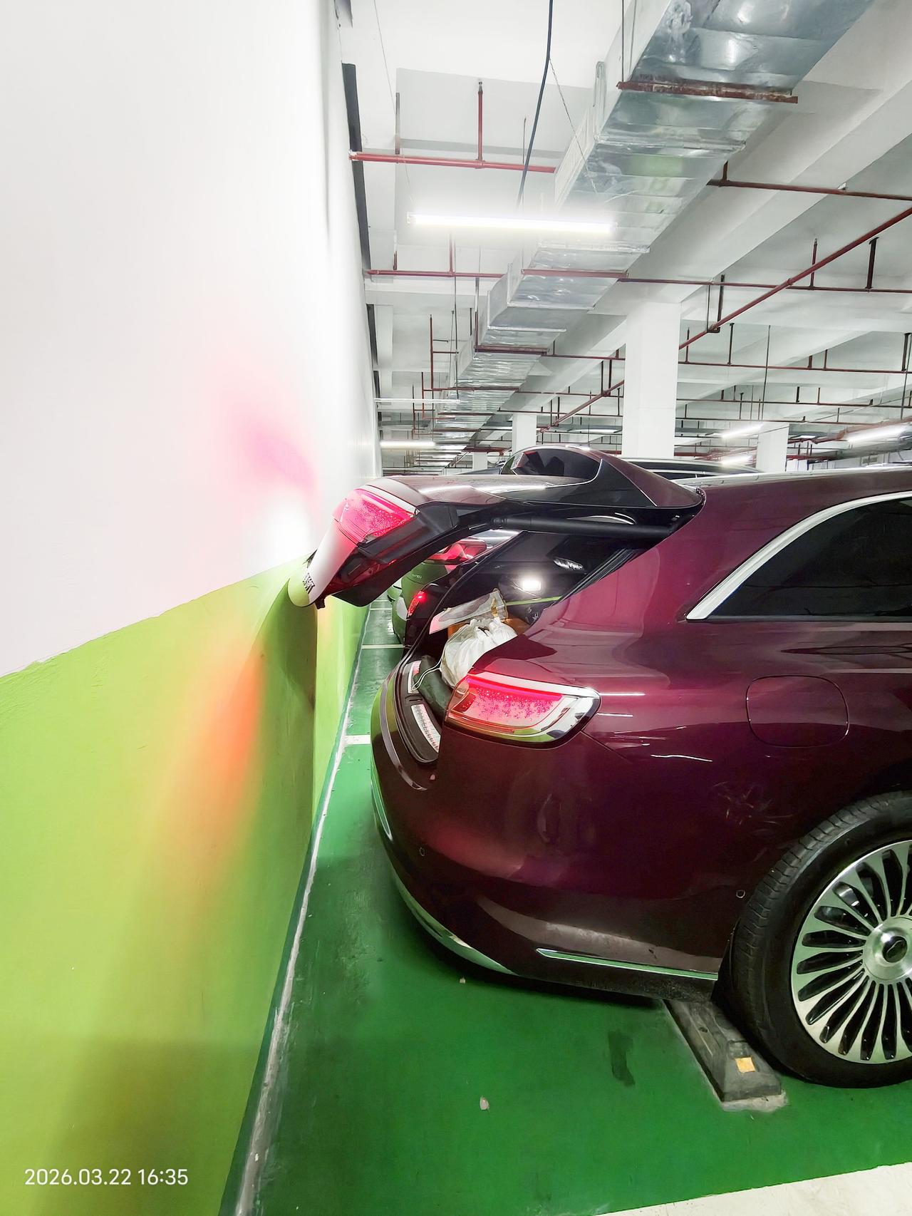 媳妇的享界S9T，我试驾的一段时间，这车非常舒服，平稳性、驾驶性和智驾都很好。就