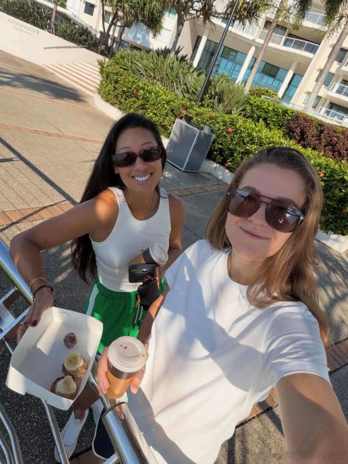 韩天遇！更新IG，2025年的最后几天，和一些我最喜欢的人在一起阿尼西莫娃和Pr