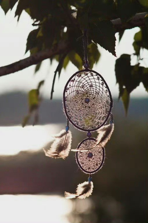 真正聪明的人，从来不说难听的话。因为人性不需要听真话，只需要听好听的话，一定