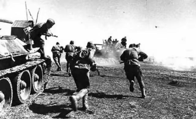 赵本山说：“当年，小沈阳在春晚上一夜成名，回去的路上，我给他开会，坐在我的房车上