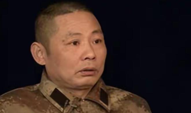 2007年，对越自卫反击战的老兵刘亮华去办低保手续，却被工作人员骂了句“不要脸”