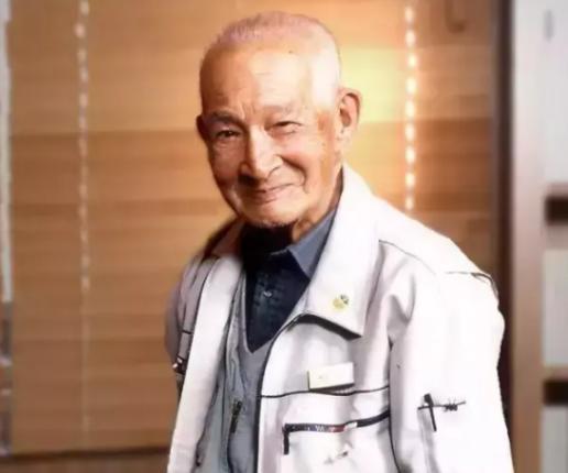 🌞“如果中国的沙漠不变绿，我就从日本最高的楼上跳下去！”1990年，83岁