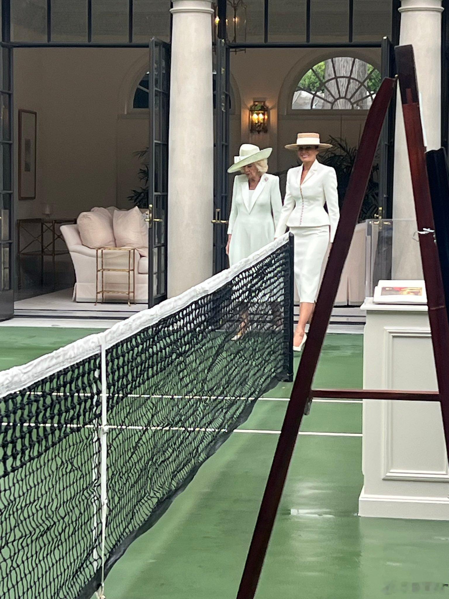 英国王室🇬🇧🇺🇸4月28日，卡米拉王后和美国总统夫人梅拉尼娅·特朗普在