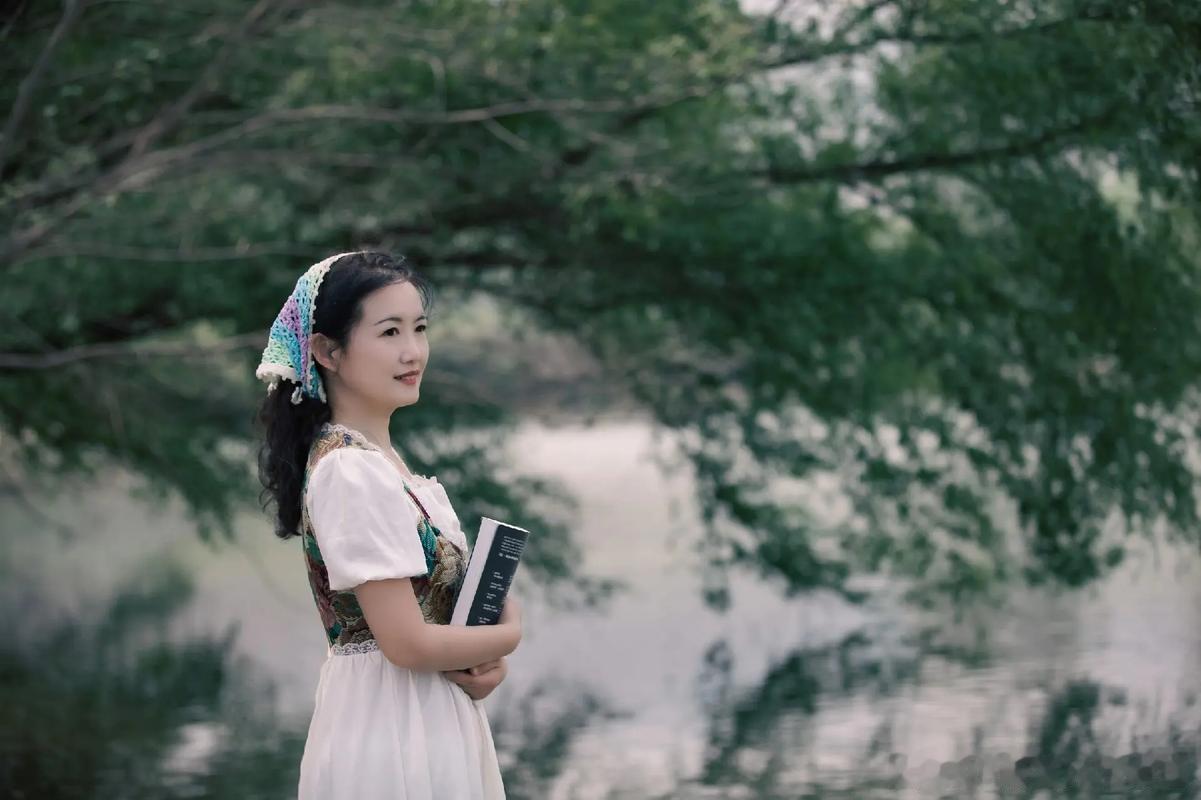 🐲龙腾盛世，立春后的生肖力量大爆发！🐉立春后的属龙人，思路清晰如瀑，对未来的