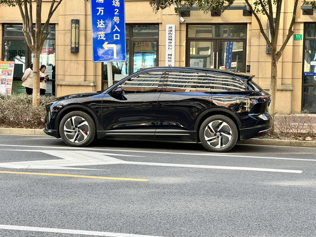 蔚来es6优缺点优点大家都知道得很多了，总体来说肯定还是满意的（综合打分90/