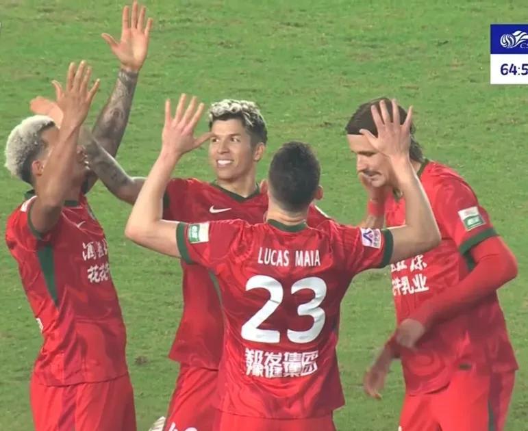 换帅如换刀，确实是如此，不过我们也不得不提一下在前任主教练南基一执教时期球队是曾