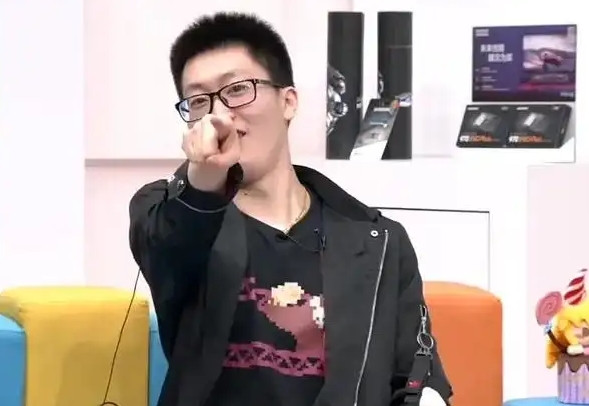 EDG连续被翻的罪魁祸首! 管泽元赛中更博: 不会今天打完IG涅槃了吧