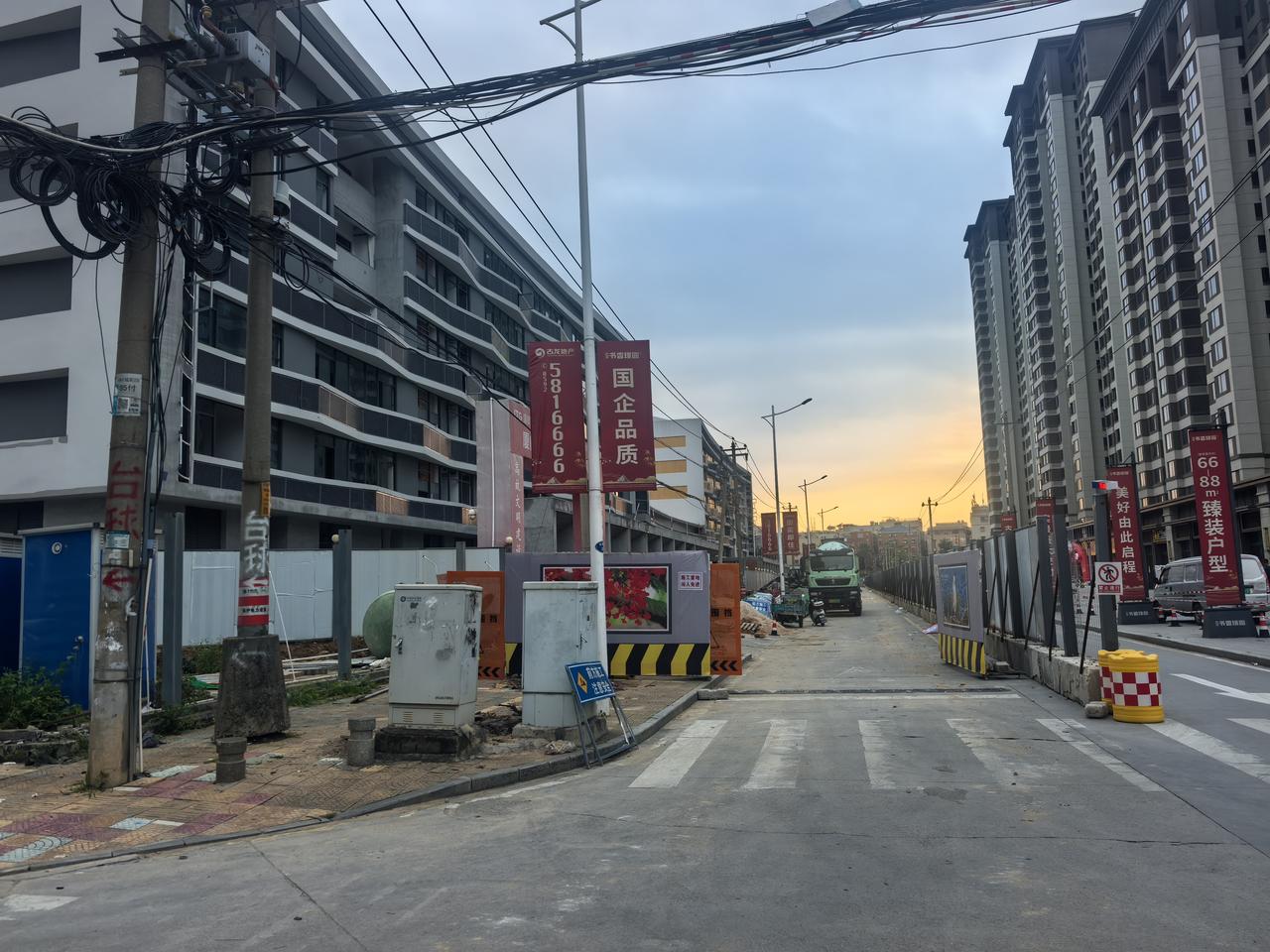 同安城南，第二外国语学校，及周边道路改造现场。。。进度是不是可以考虑加快点[捂脸