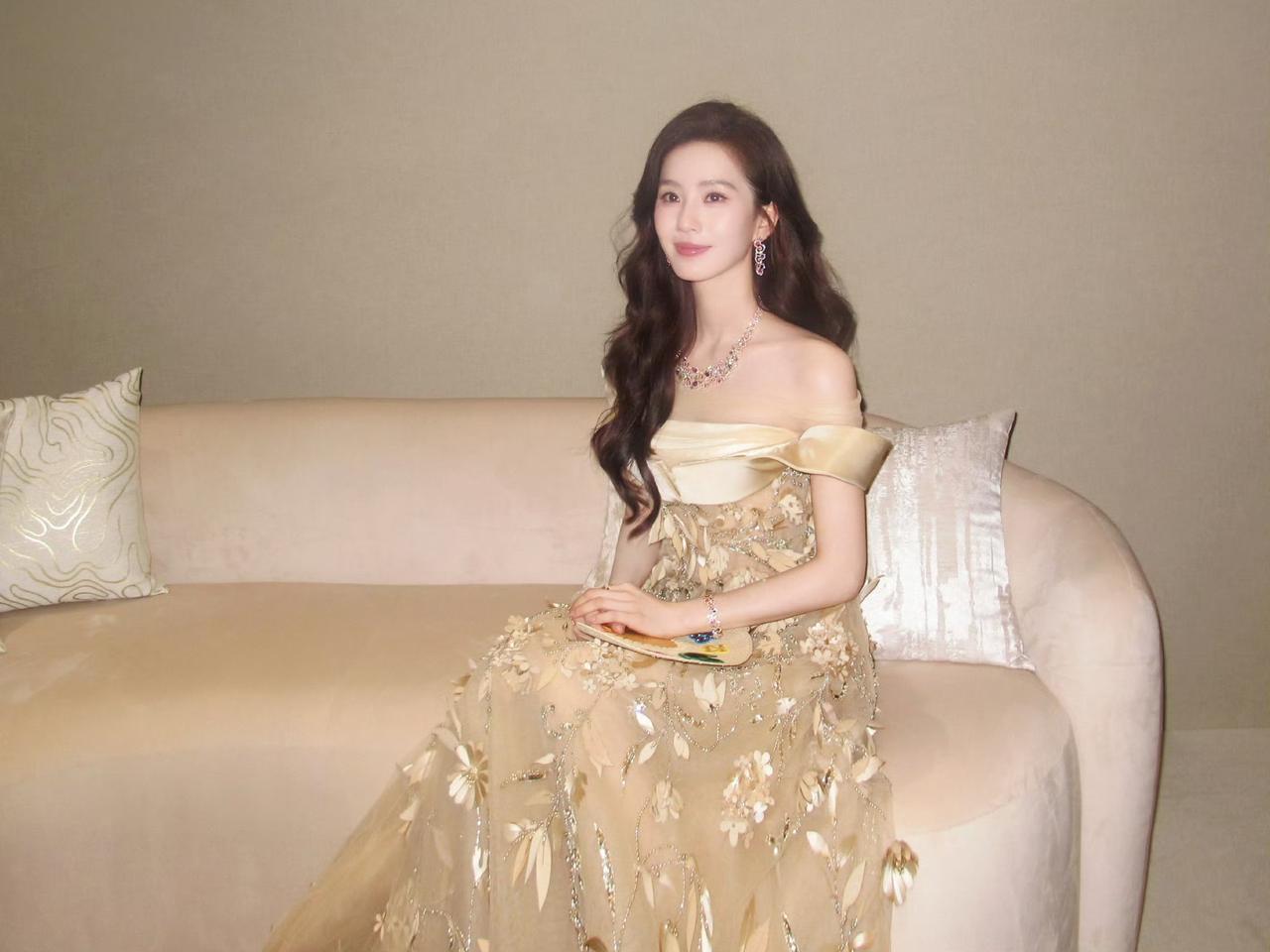 来感受诗诗的东方美人，感受东方韵味[滑稽笑]刘诗诗