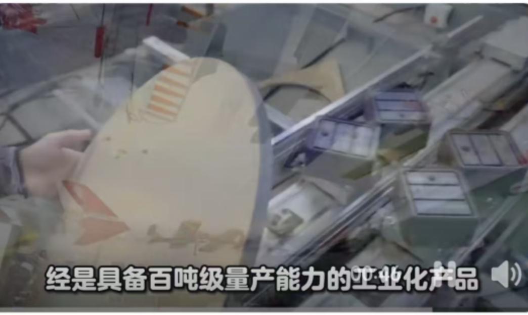 提起月球，大伙儿脑子里蹦出的词儿多半是“死寂”、“荒凉”。千百年来，那轮明月悬在