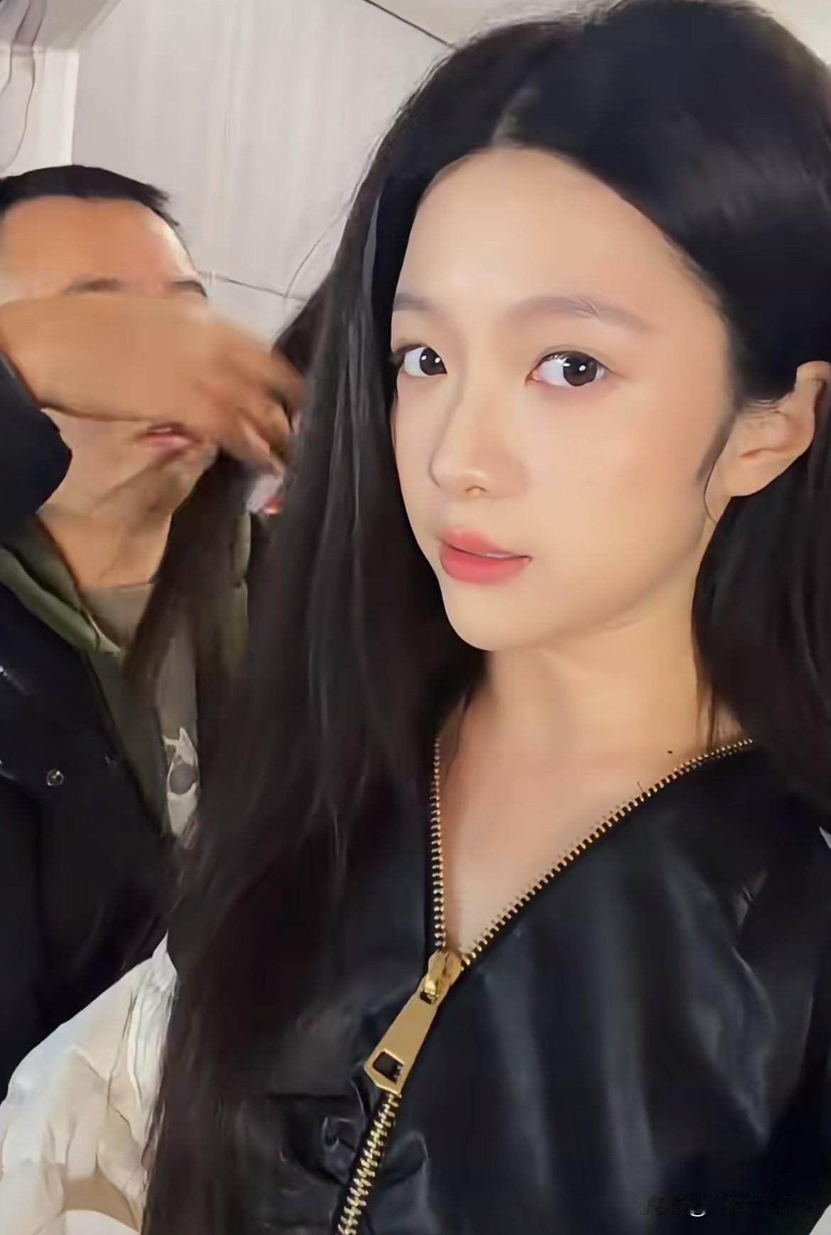 1月7日，刘一诺被质疑后带大名了！提醒不理智粉丝别来沾边，直言本意没想公开，很