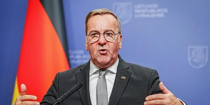 德国防长对美国方案发怒了天啊，简直不敢相信自己的耳朵！那