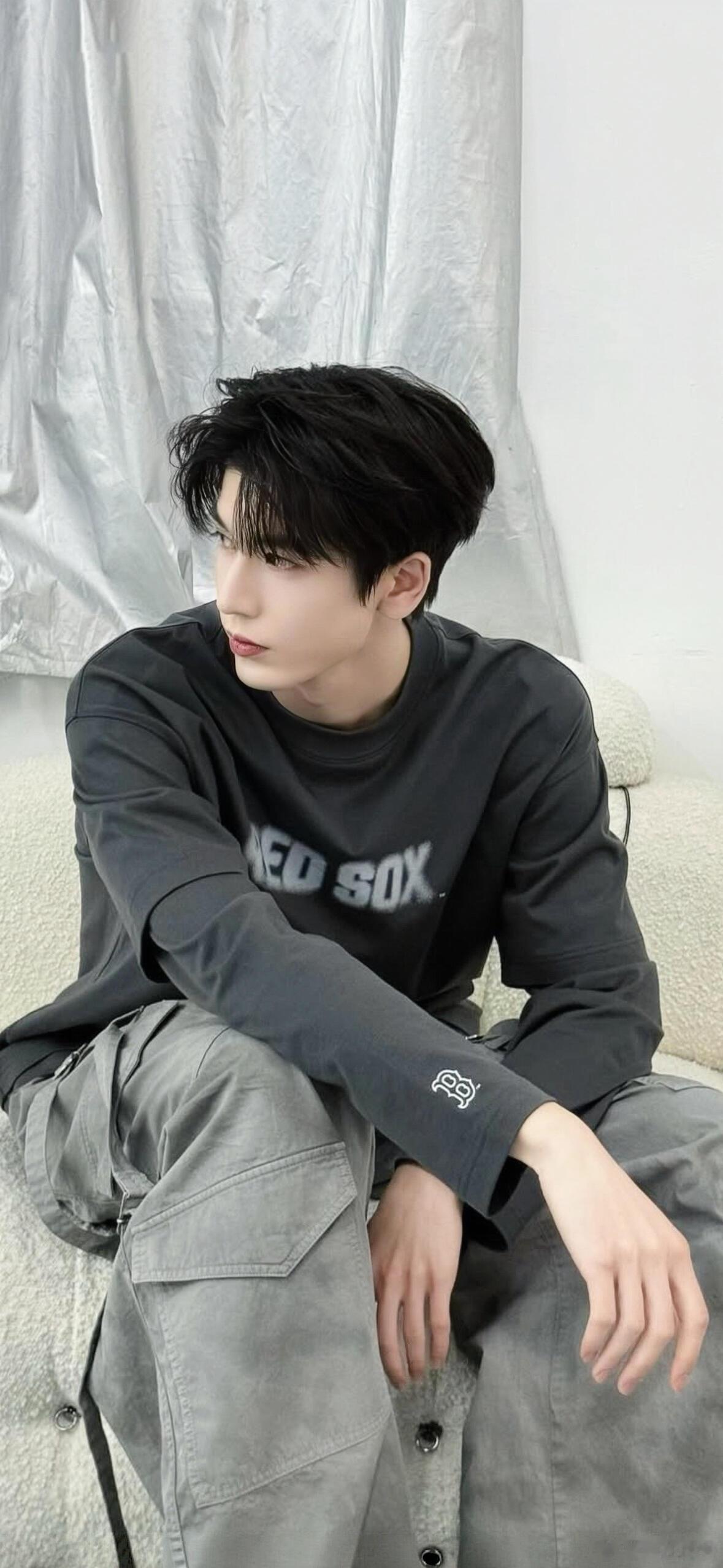 张凌赫-🕶️｜壁纸+1Bigbro✌🏻张凌赫｜