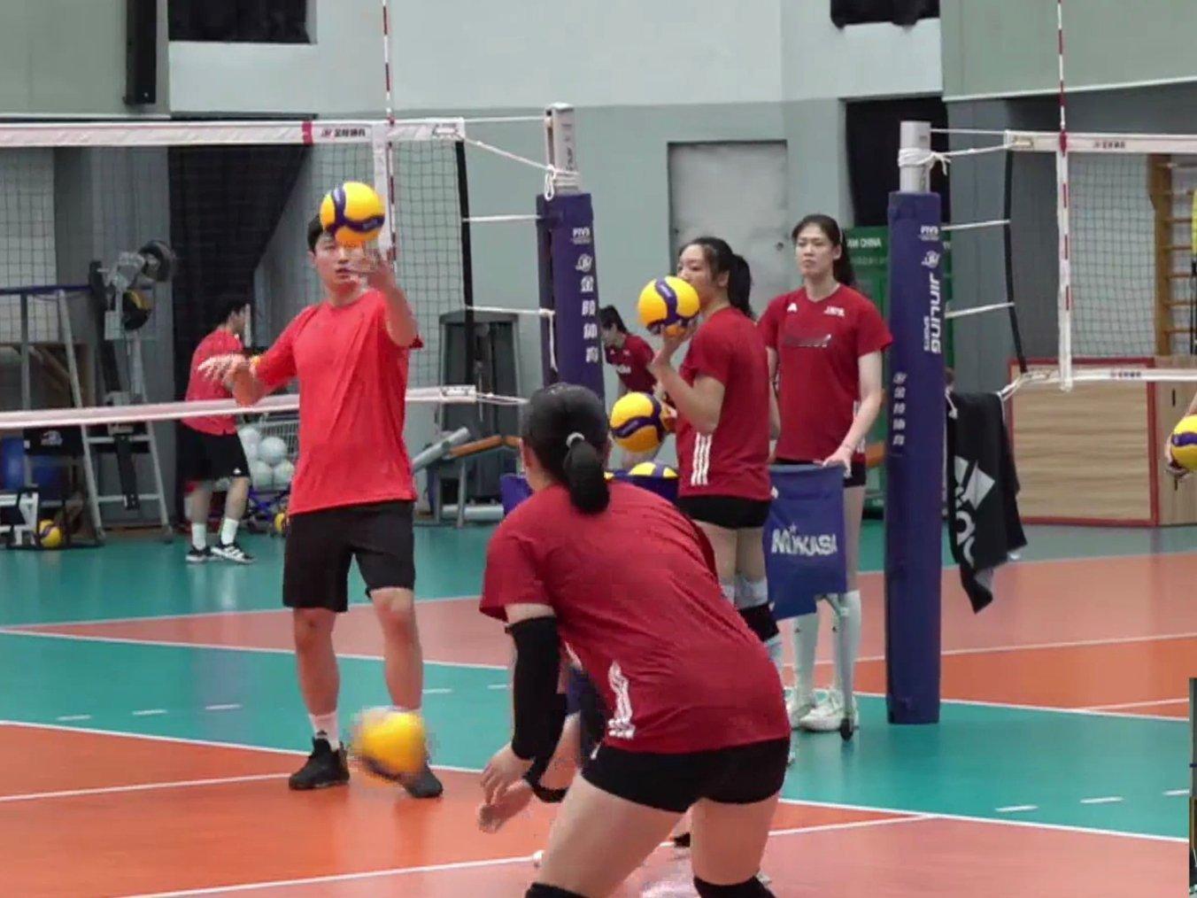 【上新了！】中国女排集训名单🆙中国女排中国女排2026年集训名单主攻：吴梦洁