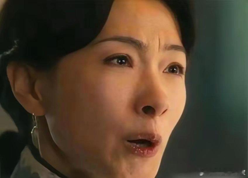 张艺谋的话终于说中了！一支玻尿酸打下去，丢的不是皱纹，是饭碗。你看《八干里路云和