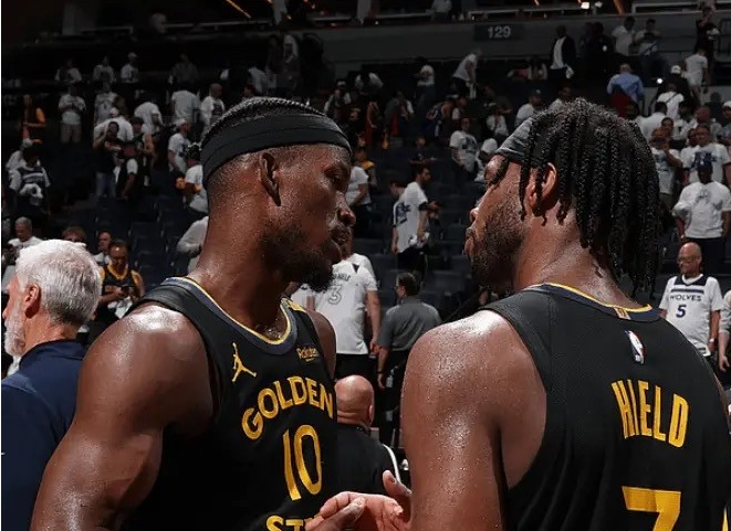 奥尼尔明白人啊NBA名宿奥尼尔在节目中谈到了勇狼大战G2，他说：“必须承认，