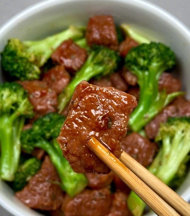 牛肉这样做，又香又嫩，西兰花清爽脆甜，西兰花炒牛肉，低脂低卡，超美味超解馋​​