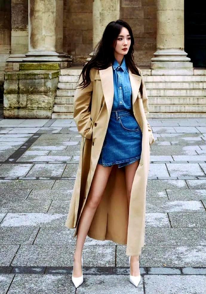 杨幂的腿长公式，普通人也能学。166.5的身高穿出逆天比例，她的时尚秘诀其实