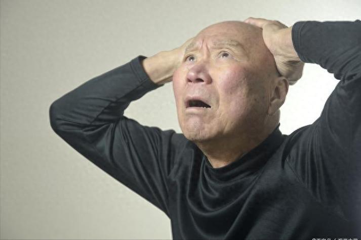 每吃一次，大脑萎缩就快一步？警告：这5物是老年痴呆“加速器”随着年龄的增长，