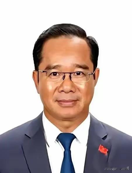 一个越南教授，当着全世界的面，扔下一句话。他说：“虽然我个人对中国有意见，但不