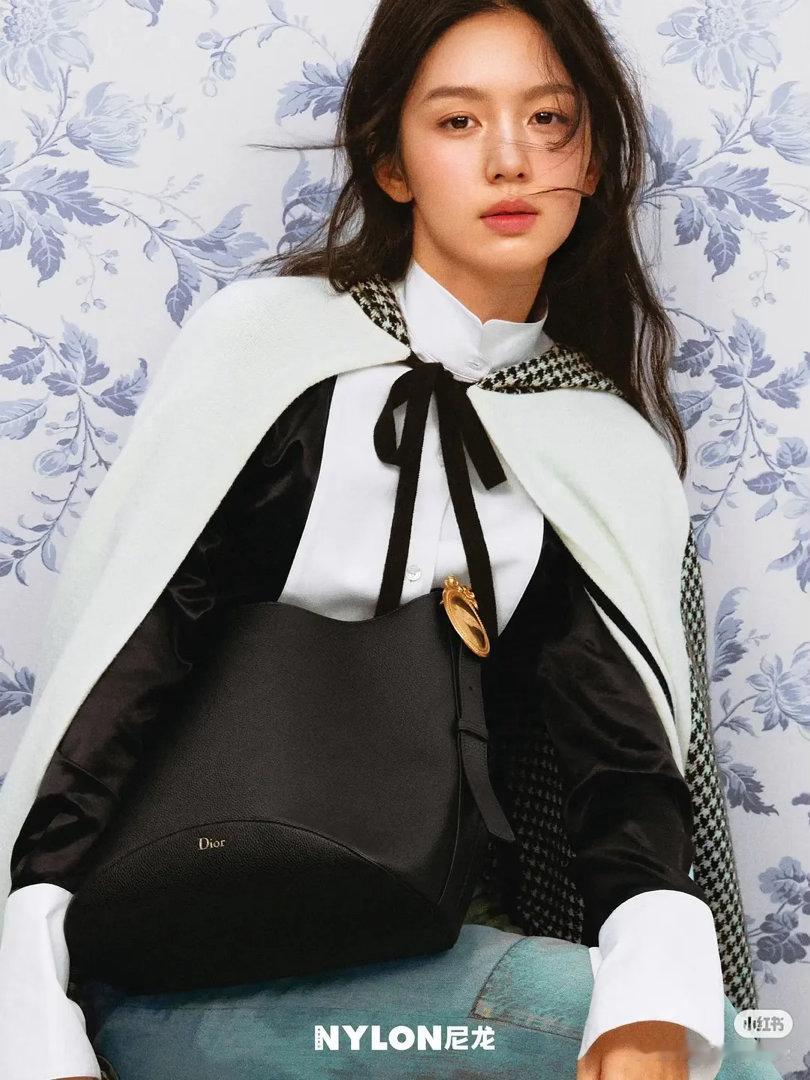 周也是最近太疲惫了吗？怎么眼神这么无神