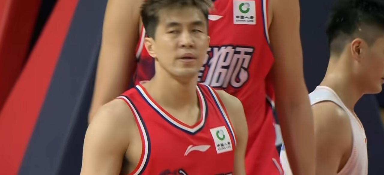 1月29日晚这场广州队和福建队的比赛，看得人有点憋屈。广州队最后85比92输给了