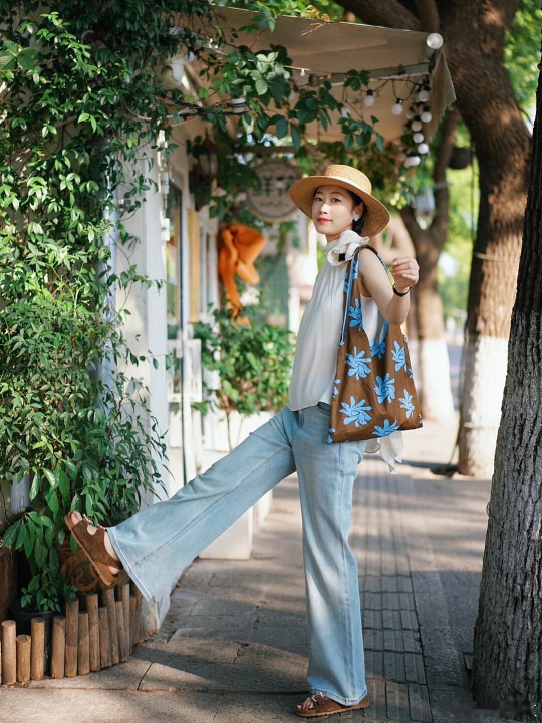 ootd夏日松弛感穿搭｜把“松弛感”穿在身上的一天谁懂啊！今天这身穿搭，走在