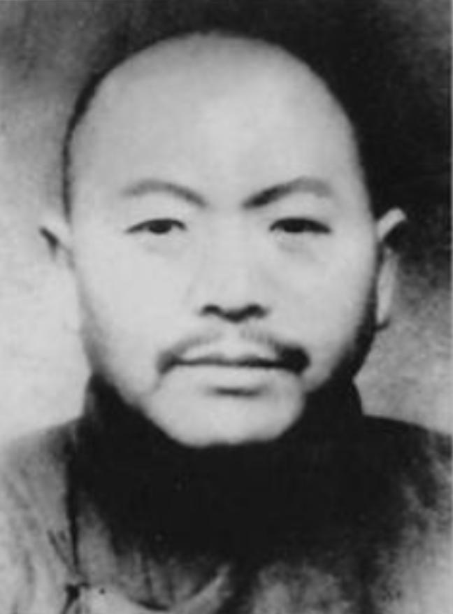 1951年，大汉奸黄标被押上行刑台，子弹上膛那一刻，黄标突然说每个月给新四军送2