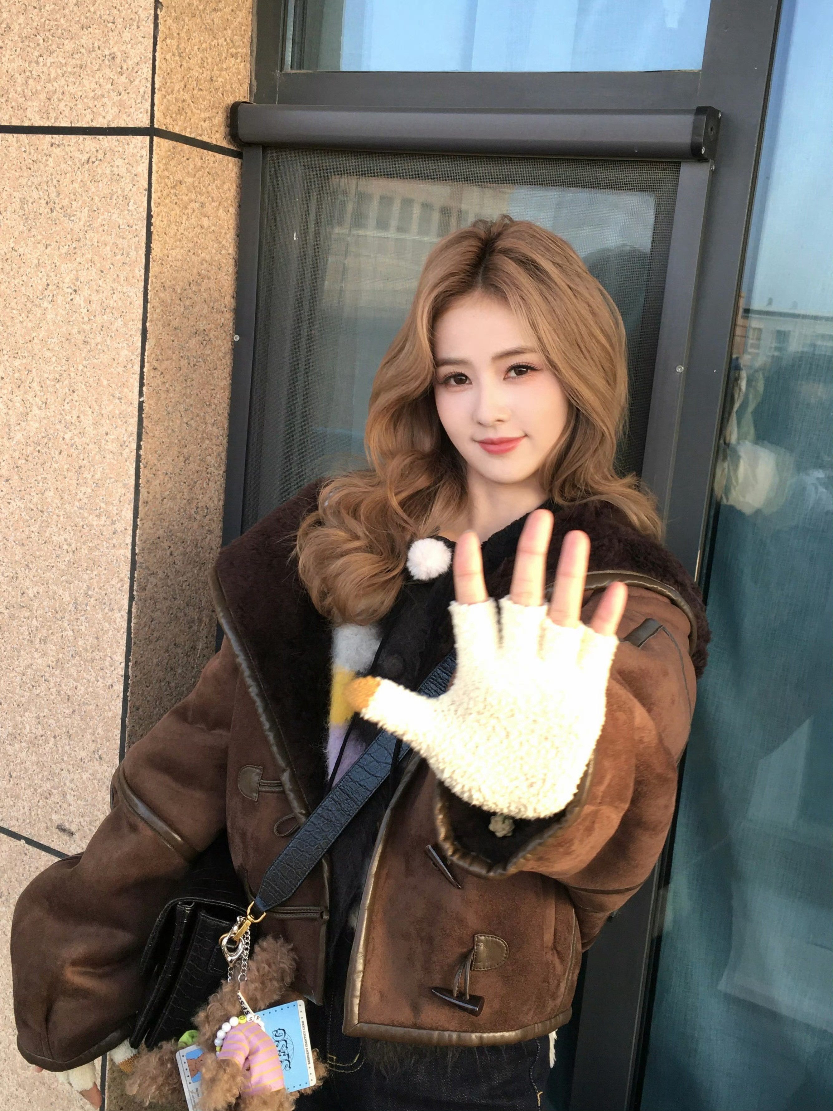 白鹿x“发财色”发色变回金发了～依旧美丽​​​