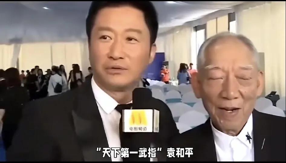 呵呵，吴京的新戏《镖人》女主是那尔那茜……。吴京也是倒霉催的…，这个女主肯定不是